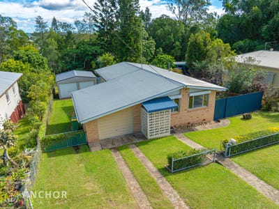 /international/au/64-lawrence-street-gympie-qld-151384316/