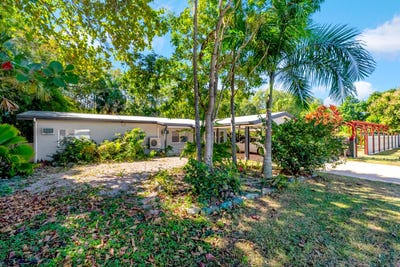 /international/au/28-caribbean-street-holloways-beach-qld-148544724/?lang=zh-cn