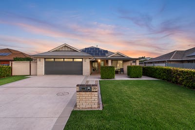 /international/au/39-duffield-crescent-caboolture-qld-151293164/