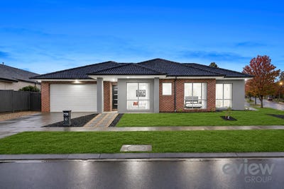 /international/au/74-bregman-esplanade-manor-lakes-vic-151457432/