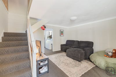 /international/au/2-97-bourke-street-carrington-nsw-148600640/