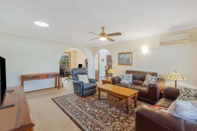 /international/au/1-87-old-ferry-road-banora-point-nsw-148734092/?lang=en