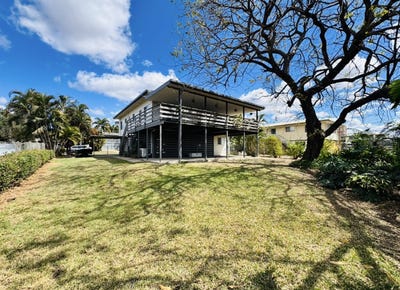 /international/au/5-yeates-street-moranbah-qld-152123684/