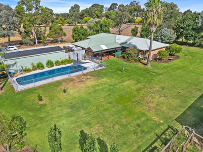 /international/au/385-hays-road-katunga-vic-147984392/