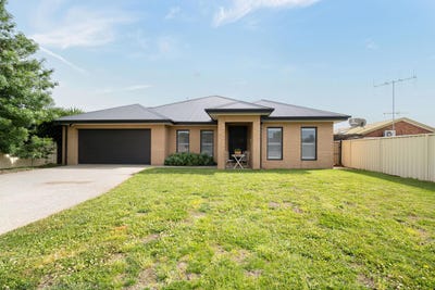 /international/au/19-main-street-rutherglen-vic-152554512/