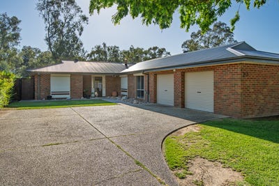 /international/au/23-saville-avenue-lavington-nsw-152596984/
