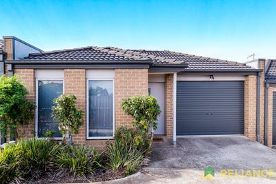 /international/au/4-66-unitt-street-melton-vic-151521156/