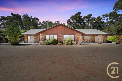 /international/au/250-lerderderg-park-road-merrimu-vic-151608760/