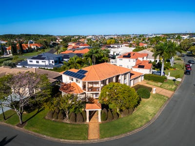 /international/au/1629-riverdale-drive-hope-island-qld-151399996/