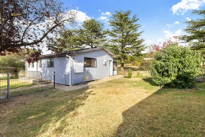 /international/au/10-nawai-place-cooma-nsw-151072564/