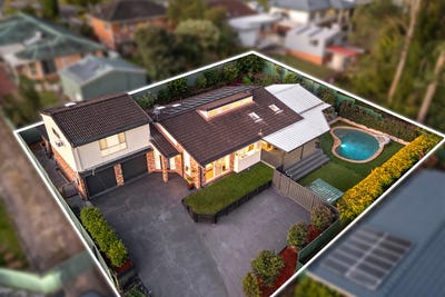 /international/au/19-adnamira-close-wyoming-nsw-148389408/