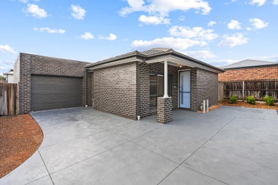 /international/au/6-33-calthorpe-street-gisborne-vic-151670400/