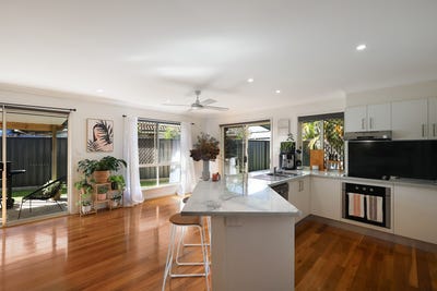 /international/au/1-35-thornleigh-crescent-varsity-lakes-qld-151120484/