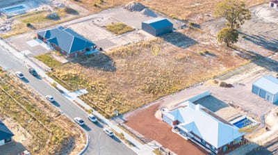 /international/au/204-yerdarup-road-chittering-wa-204676768/