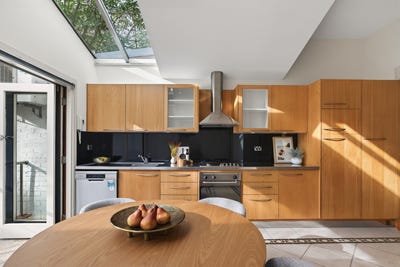 /international/au/136-oxford-street-woollahra-nsw-151276800/