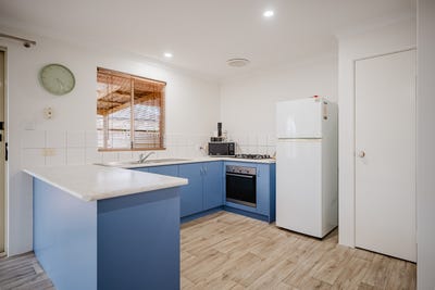 /international/au/6-bushby-close-mount-tarcoola-wa-151534980/
