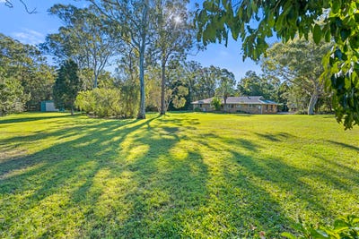 /international/au/17-tipuana-drive-capalaba-qld-151635956/