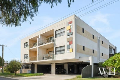 /international/au/g01-22-hendra-street-cloverdale-wa-151206936/