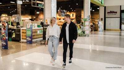 /international/au/18-botham-street-cameron-park-nsw-150854048/