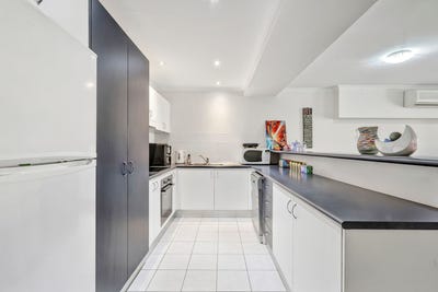 /international/au/4-216-matthew-flinders-drive-port-macquarie-nsw-152050192/