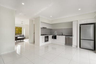 /international/au/123-panorama-circuit-ripley-qld-148537824/
