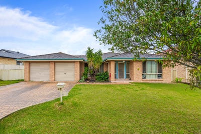 /international/au/15-brentwood-terrace-thornton-nsw-151359852/