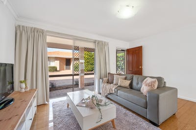 /international/au/16-6-8-pinewood-avenue-kardinya-wa-151094984/