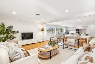 /international/au/7-mackerel-crescent-korora-nsw-148356448/