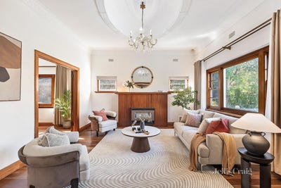 /international/au/21-barkers-road-kew-vic-145688852/