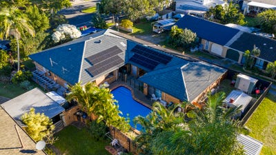 /international/au/1-2-49-imperial-parade-labrador-qld-151499956/