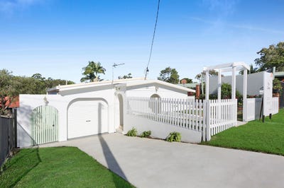 /international/au/28-ridgeway-avenue-southport-qld-151380196/