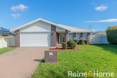 /international/au/38-champagne-drive-dubbo-nsw-151390916/