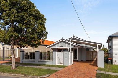 /international/au/134-white-street-wavell-heights-qld-151506436/