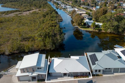/international/au/6-23-jacobs-drive-sussex-inlet-nsw-148450536/