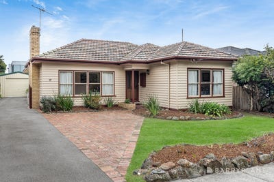 /international/au/17-ellen-street-parkdale-vic-148525468/