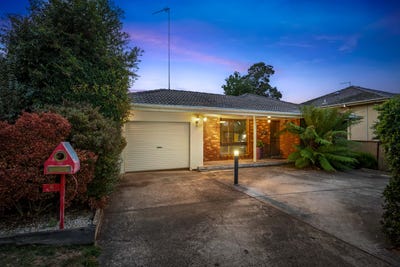 /international/au/8-sainsbury-court-mount-clear-vic-150819892/