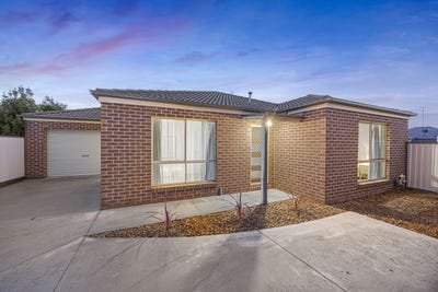 /international/au/3-12a-edwards-street-sebastopol-vic-148438084/