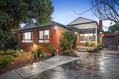 /international/au/2-lyndhurst-crescent-box-hill-north-vic-148464332/