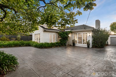 /international/au/11-cummins-road-brighton-east-vic-151342800/