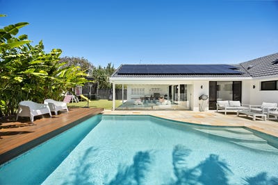 /international/au/27-anthony-drive-burleigh-waters-qld-152728648/