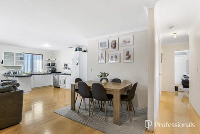 /international/au/1-8-ravenswood-drive-nollamara-wa-151529960/