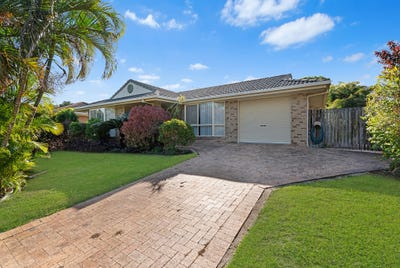 /international/au/32-anembo-drive-torquay-qld-151341520/