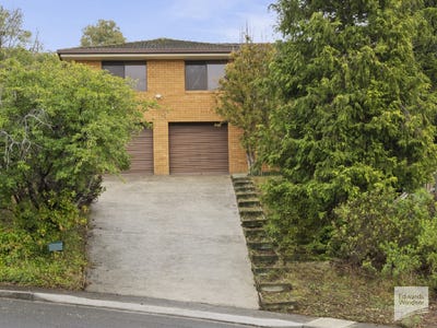/international/au/18-cowper-road-claremont-tas-151630512/