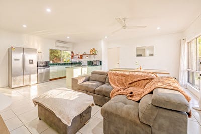 /international/au/13-shaft-street-edmonton-qld-151130236/