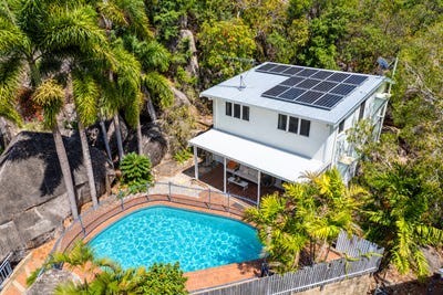 /international/au/16-picnic-street-picnic-bay-qld-152412384/