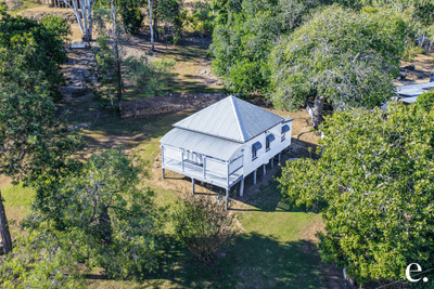 /international/au/87-byrnes-parade-mount-morgan-qld-151517712/