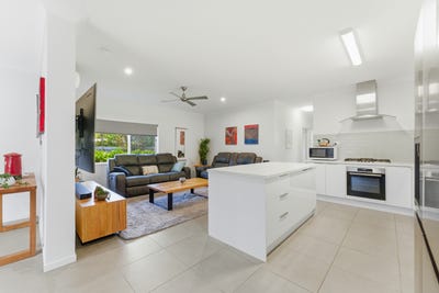 /international/au/11-kimberley-street-trinity-park-qld-150752308/