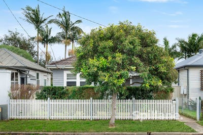/international/au/18-edwin-street-maryville-nsw-148489744/