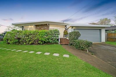 /international/au/13-sunset-avenue-elderslie-nsw-150622808/