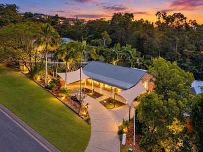 /international/au/17-mcdivitt-court-worongary-qld-152333948/